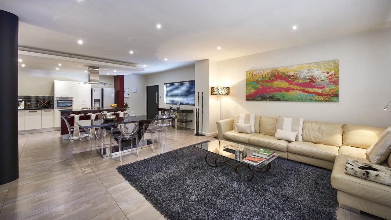 Dynasty Forest Sandown Serviced Apartments & Self Catering Hotel Joanesburgo Exterior foto