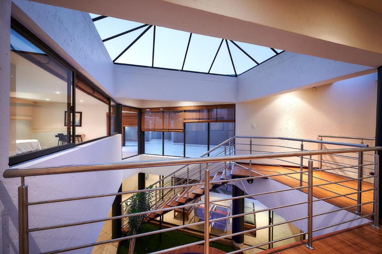 Dynasty Forest Sandown Serviced Apartments & Self Catering Hotel Joanesburgo Exterior foto