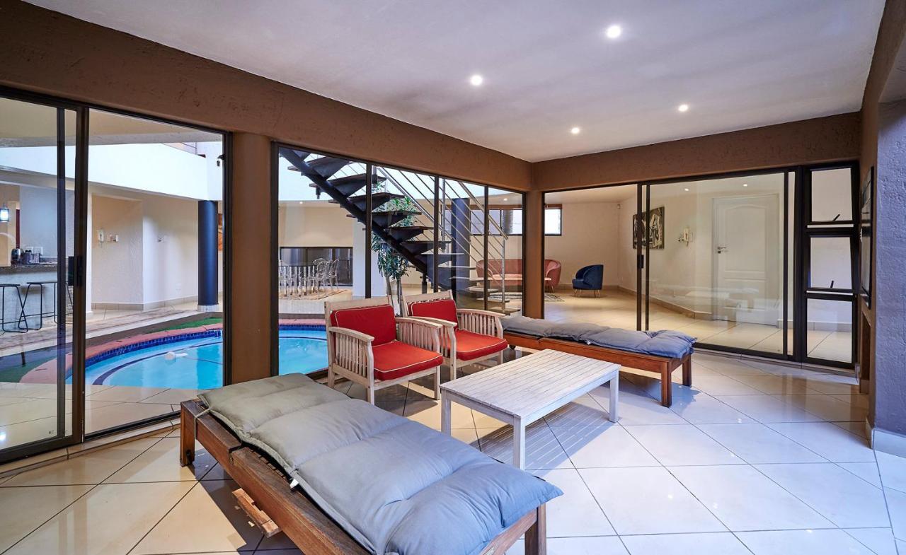 Dynasty Forest Sandown Serviced Apartments & Self Catering Hotel Joanesburgo Exterior foto